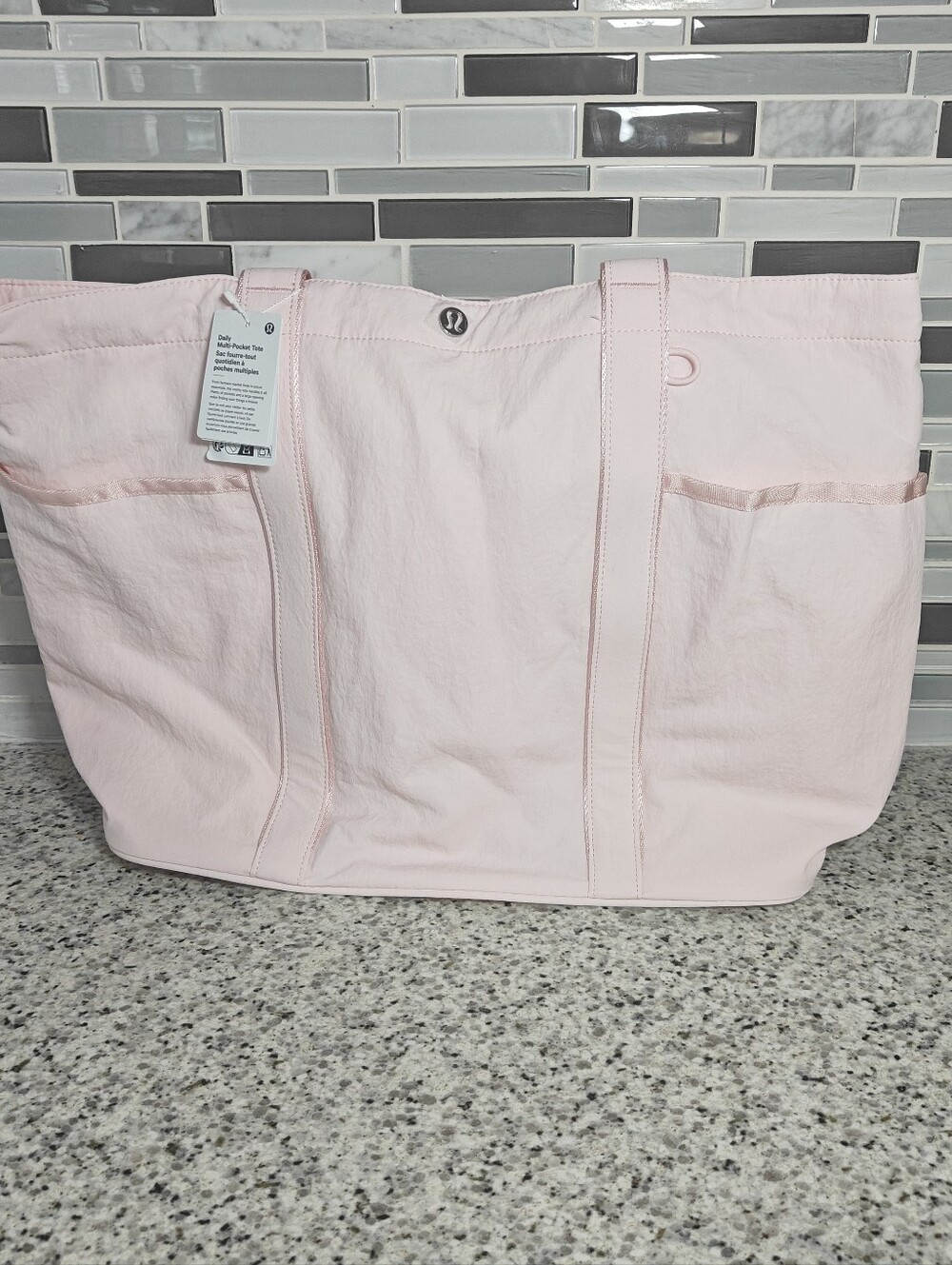 Lululemon Daily Multi-Pocket Tote Bag 20L (Pink pearl)